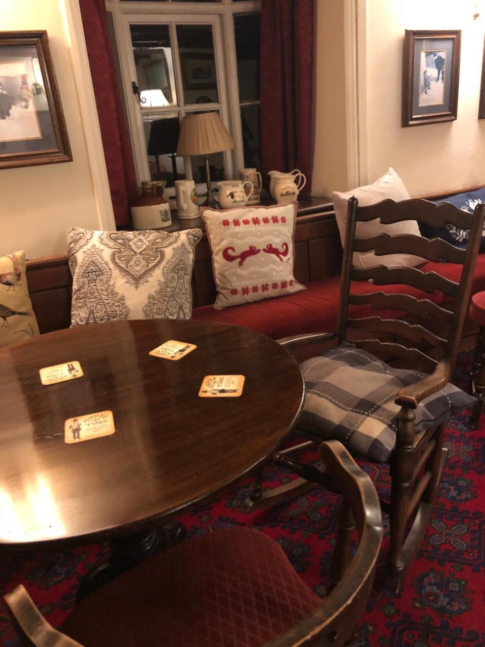 The Crown Inn Wentnor Zewnętrze zdjęcie